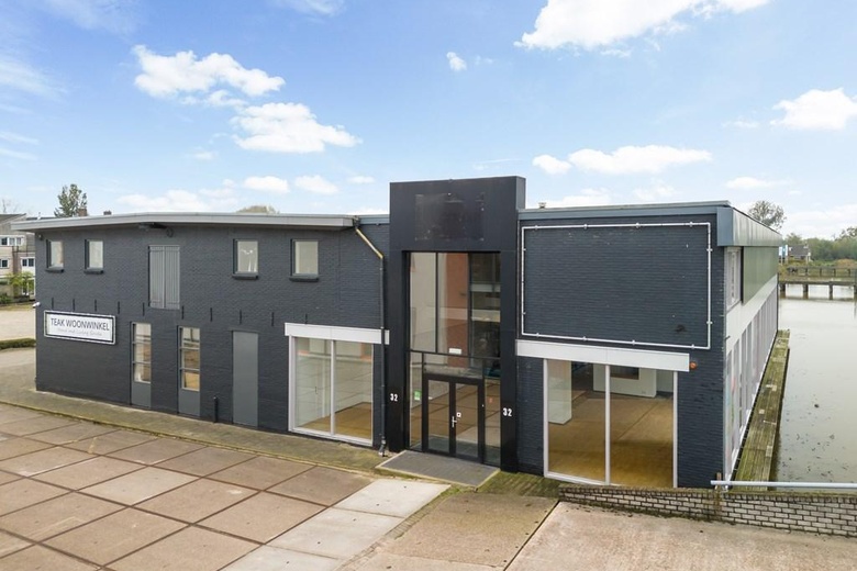 BedrijfsruimteaanKanaaldijk 32 A<br/> inWaddinxveen