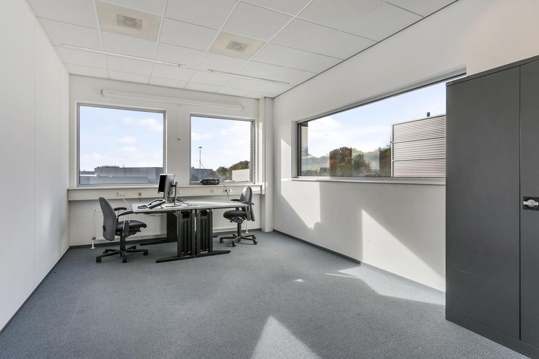 KantoorruimteaanBusiness Park Stein 194<br/> inElsloo KantoorruimteaanBusiness Park Stein 194<br/> inElsloo
