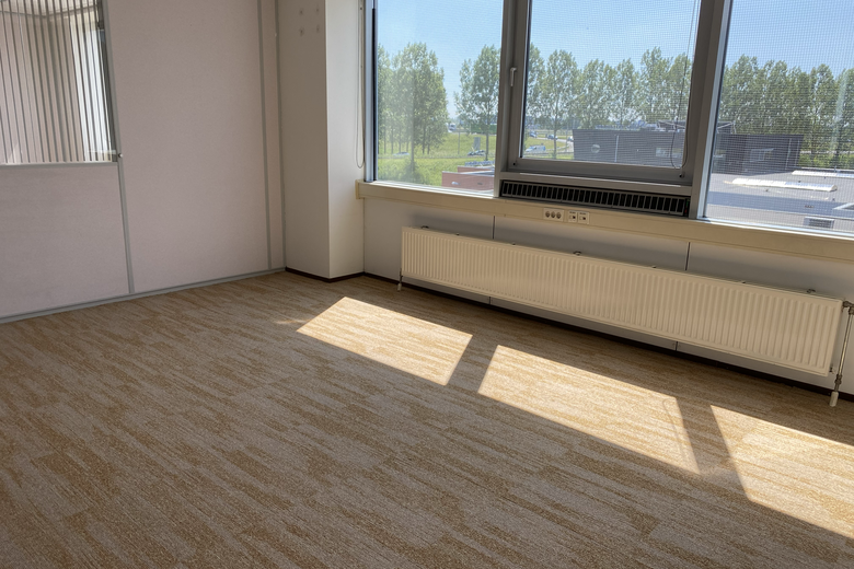 WerkplekaanKamerlingh Onnesweg 10 a<br/> inBarendrecht WerkplekaanKamerlingh Onnesweg 10 a<br/> inBarendrecht