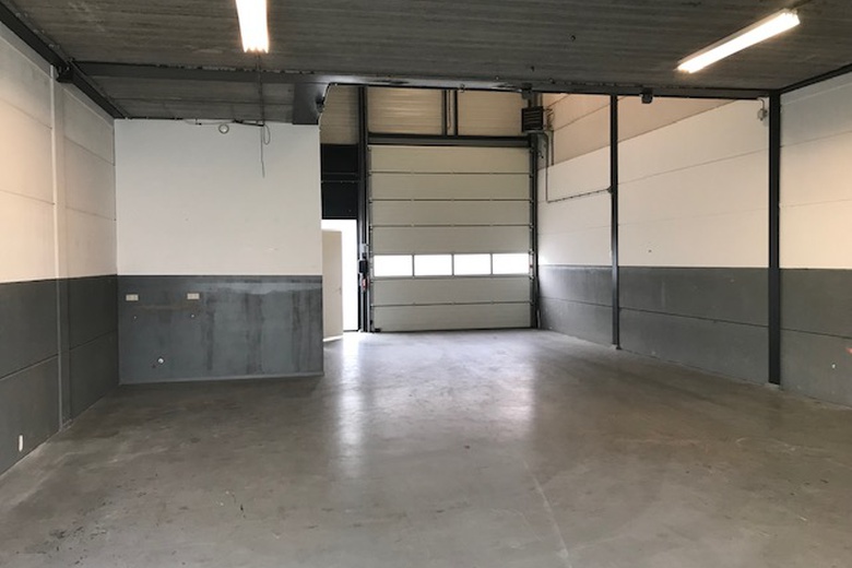 Bedrijfsruimteaan's-Gravenweg 318 - 334<br/> inNieuwerkerk aan den IJssel Bedrijfsruimteaan's-Gravenweg 318 - 334<br/> inNieuwerkerk aan den IJssel