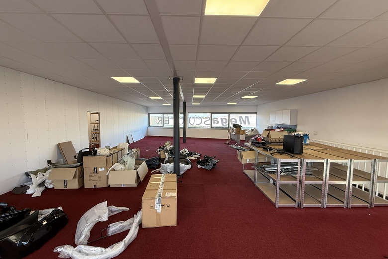 BedrijfsruimteaanKoperhoek 4 b<br/> inRhoon