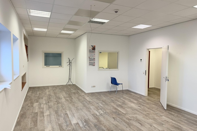 BedrijfsruimteaanDonk 5<br/> inBarendrecht BedrijfsruimteaanDonk 5<br/> inBarendrecht
