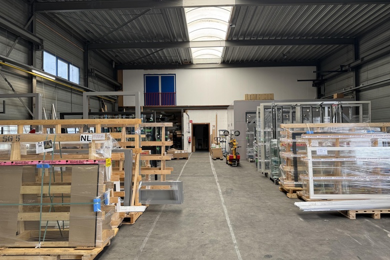 BedrijfsruimteaanSluispolderweg 71<br/> inZaandam BedrijfsruimteaanSluispolderweg 71<br/> inZaandam