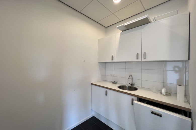 KantoorruimteaanLindtsedijk 88 B<br/> inZwijndrecht KantoorruimteaanLindtsedijk 88 B<br/> inZwijndrecht