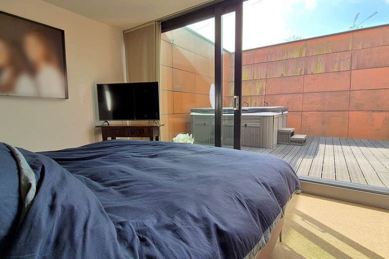 Bekijk foto 15 in  aan de  in 