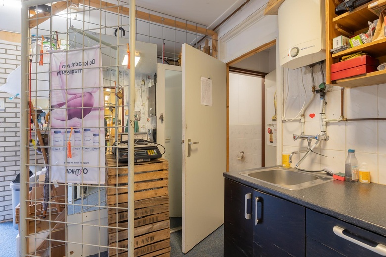 WinkelruimteaanHoofdstraat 206<br/> inSassenheim