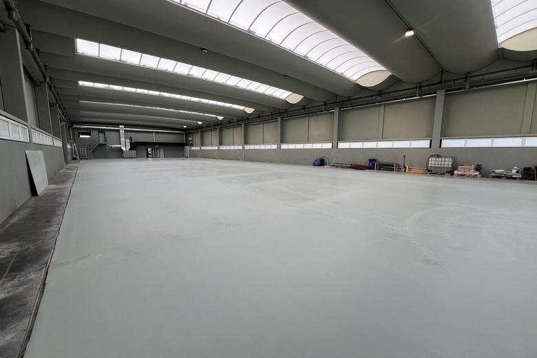 BedrijfsruimteaanLindtsedijk 14<br/> inZwijndrecht