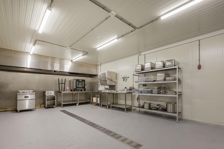 BedrijfsruimteaanLemelerbergweg 16<br/> inAmsterdam