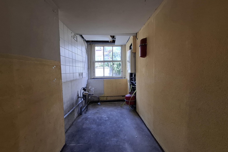 WinkelruimteaanVoorstraat 419<br/> inDordrecht WinkelruimteaanVoorstraat 419<br/> inDordrecht