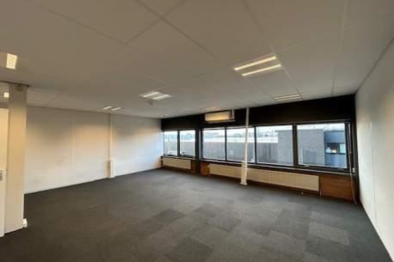 KantoorruimteaanOosteinde 3<br/> inBarendrecht KantoorruimteaanOosteinde 3<br/> inBarendrecht
