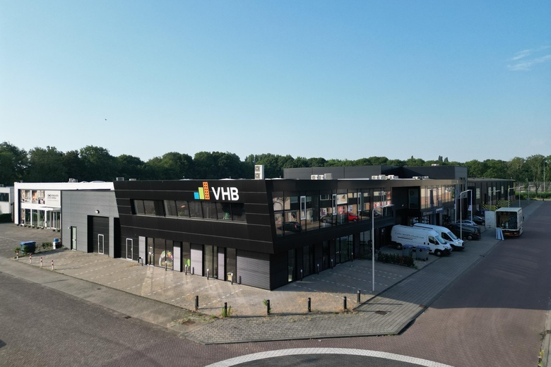 BedrijfsruimteaanMarisstraat 8<br/> inSliedrecht