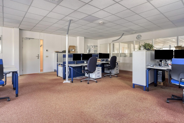 KantoorruimteaanSchutweg 15 a<br/> inWaalwijk KantoorruimteaanSchutweg 15 a<br/> inWaalwijk