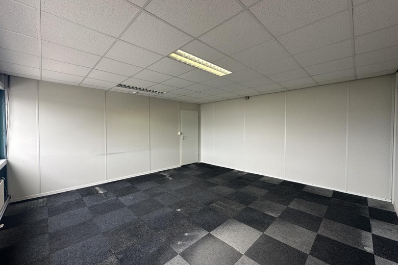 BedrijfsruimteaanCanadaweg 16<br/> inHalsteren