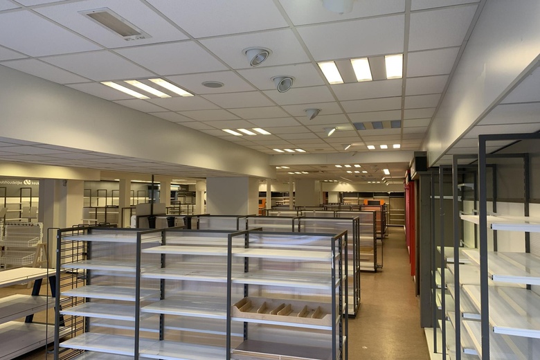 WinkelruimteaanRaadhuisplein 25 - 27<br/> inRozenburg