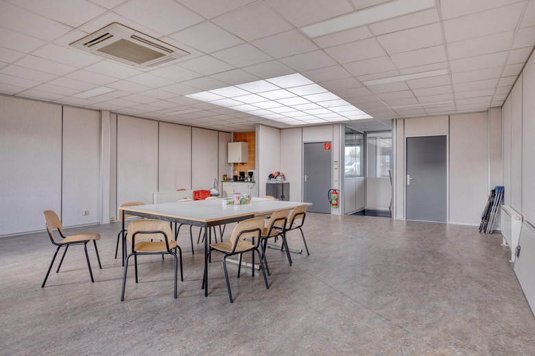 BedrijfsruimteaanNijverheidstraat 27<br/> inMaassluis