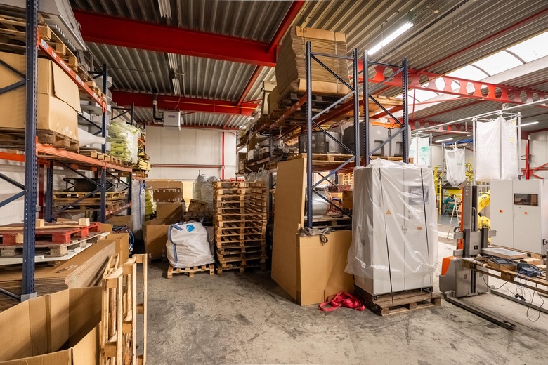 BedrijfsruimteaanOpaalstraat 17<br/> inHengelo