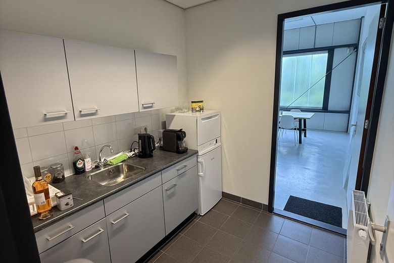 BedrijfsruimteaanVennestraat 22<br/> inLisse