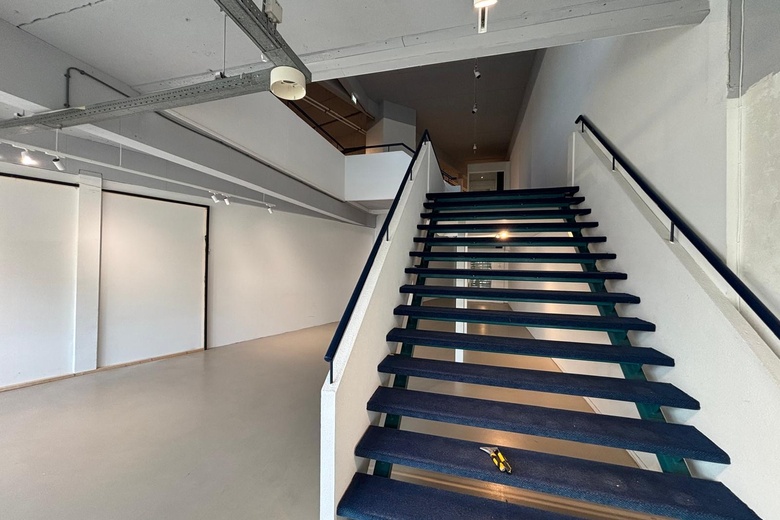 WinkelruimteaanVenlosingel 21<br/> inArnhem WinkelruimteaanVenlosingel 21<br/> inArnhem