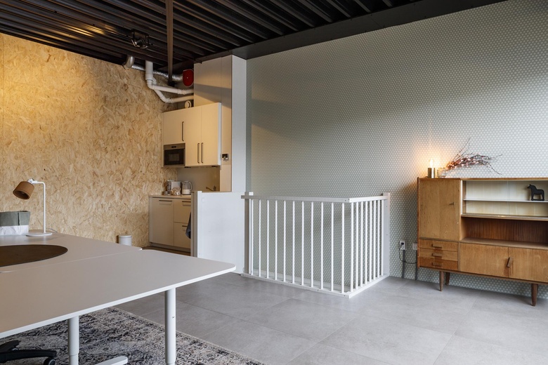 BedrijfsruimteaanLange Schaft 30 h<br/> inHouten