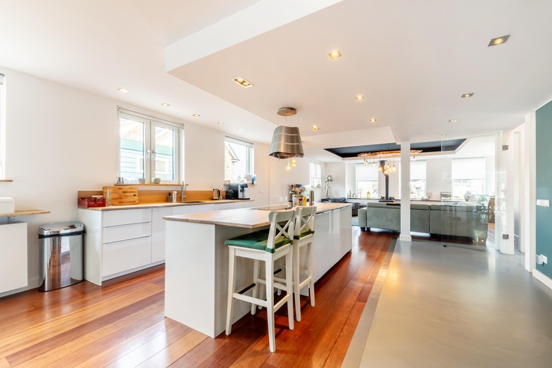 BedrijfsruimteaanMolendijk 11<br/> inRockanje