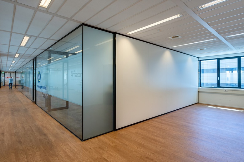 KantoorruimteaanWaalhaven O.z. 83 A<br/> inRotterdam