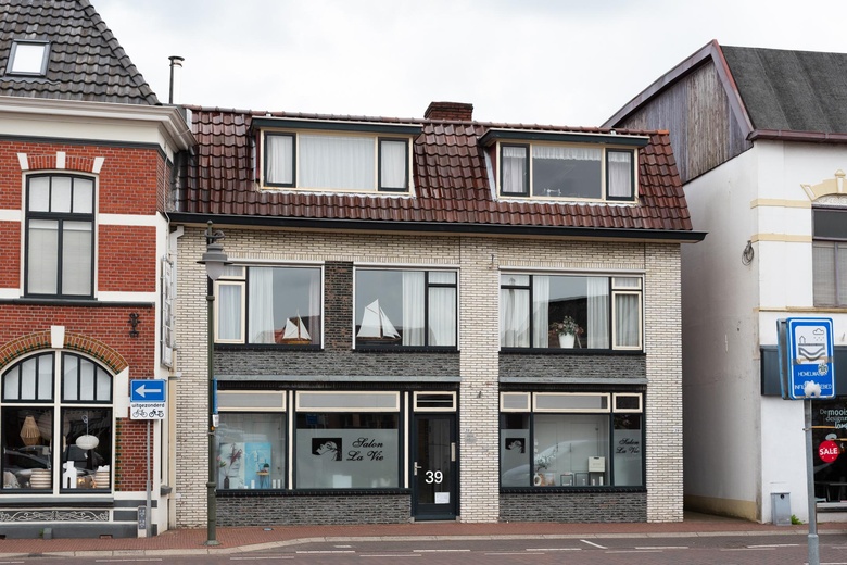 BedrijfsruimteaanWeurden 39<br/> inWinterswijk