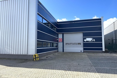 Bekijk foto 2 van Klompenmakerstraat 28 Bekijk foto 2 van Klompenmakerstraat 28