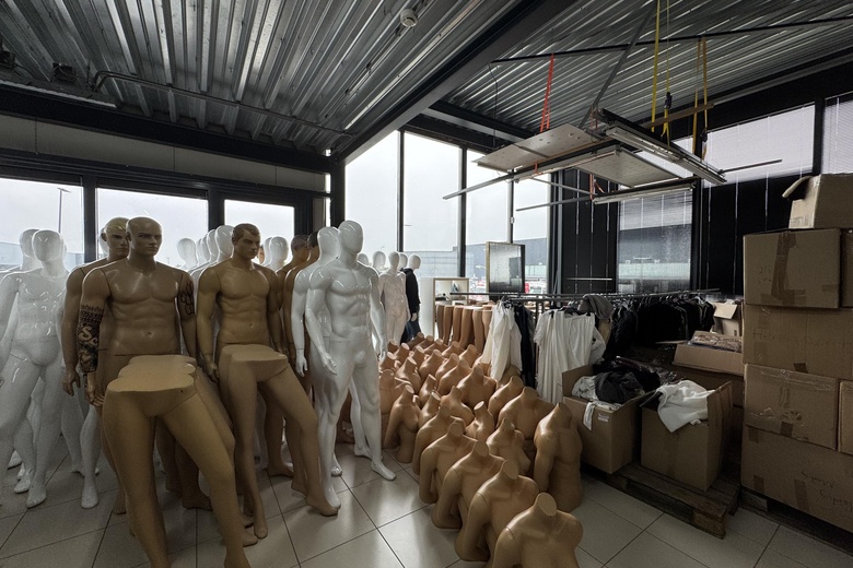 BedrijfsruimteaanKleine Steng 3<br/> inWestzaan