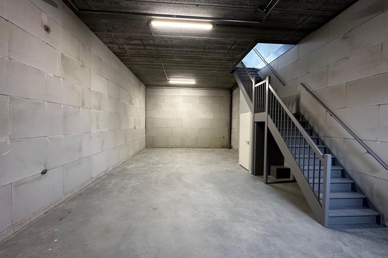 BedrijfsruimteaanVan der Waalsstraat 44<br/> inZoetermeer