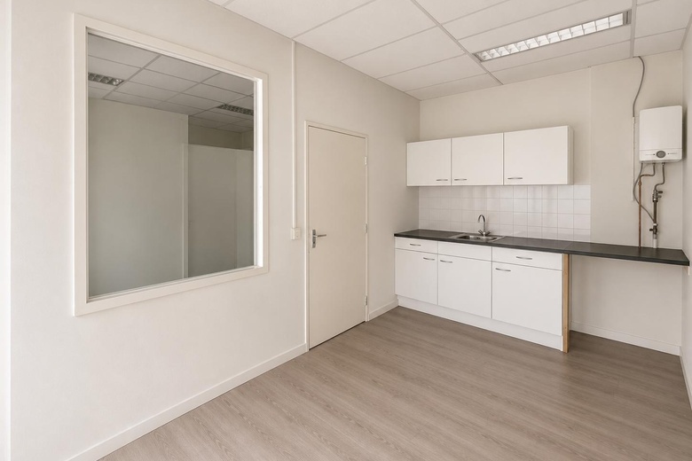 Winkelruimte Almere - Markerkant 12 6 01 - Foto 10