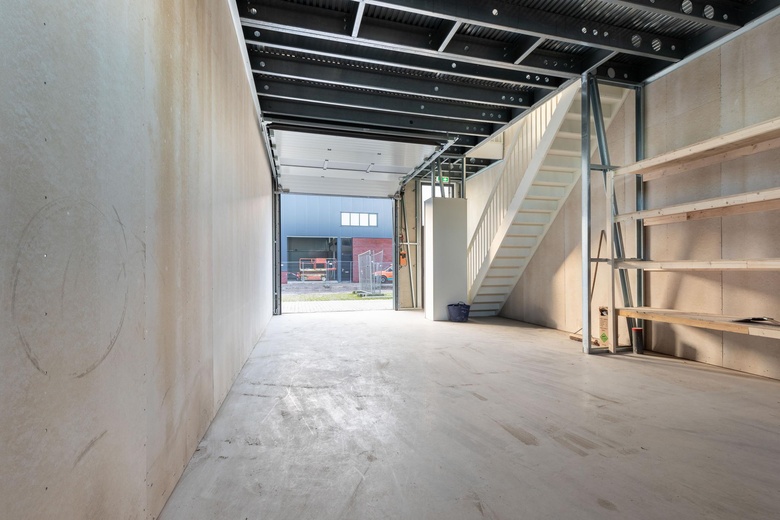 BedrijfsruimteaanHarmoniestraat 31<br/> inVelsen