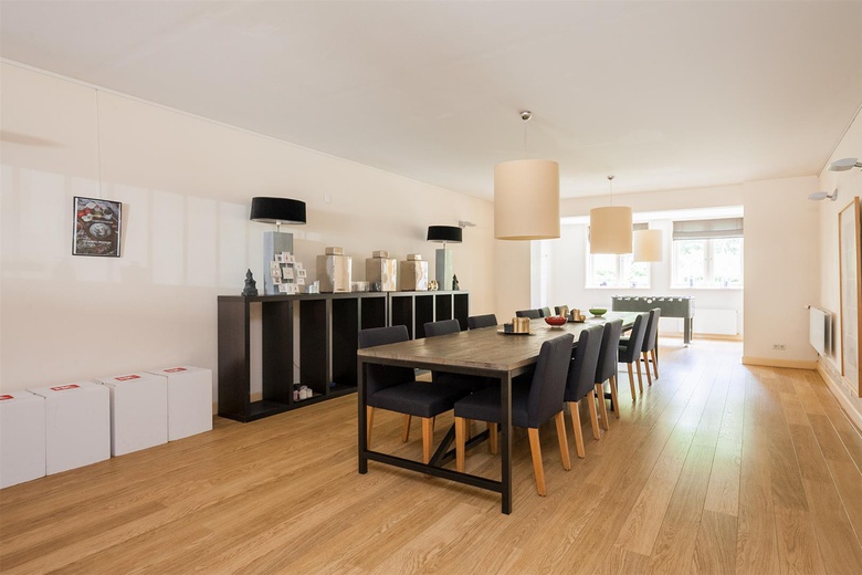 KantoorruimteaanBurgemeester van Karnebeeklaan 17A<br/> inDen Haag