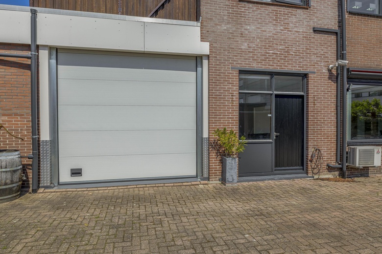 BedrijfsruimteaanM. Beenstraat 16<br/> inSpijkenisse