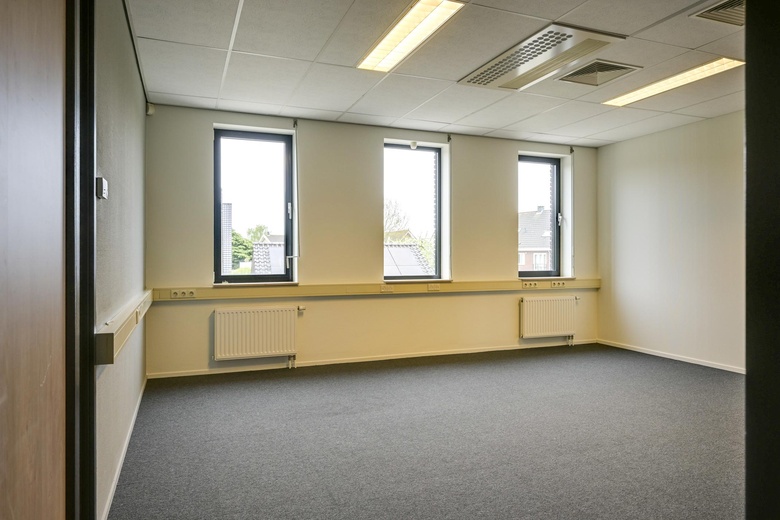 KantoorruimteaanHet Spoor 94<br/> inHouten KantoorruimteaanHet Spoor 94<br/> inHouten