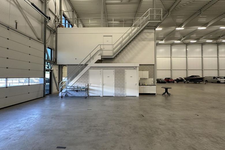 BedrijfsruimteaanVerre weide 9<br/> inVeen BedrijfsruimteaanVerre weide 9<br/> inVeen