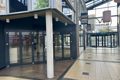 Bekijk foto 2 van Willinkplein 65