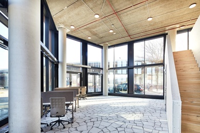 Bekijk foto 2 van H.J.E. Wenckebachweg 230