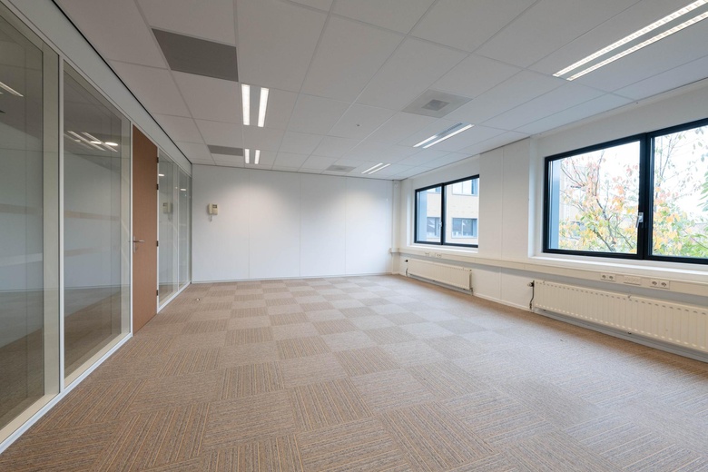 KantoorruimteaanThorbeckelaan 82 C<br/> inSpijkenisse KantoorruimteaanThorbeckelaan 82 C<br/> inSpijkenisse
