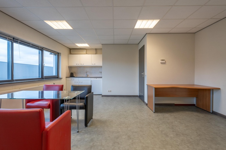 BedrijfsruimteaanXenonstraat 61<br/> inAlmere