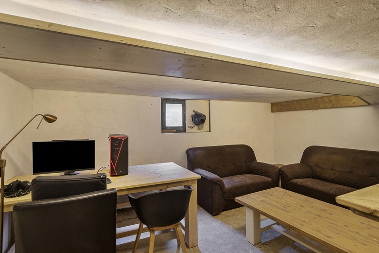 BedrijfsruimteaanZuiderzeestraatweg 233<br/> inOldebroek