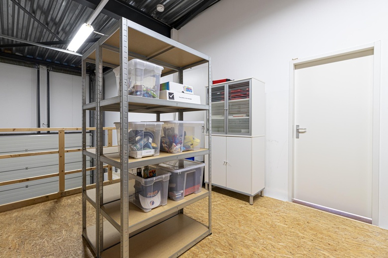 BedrijfsruimteaanCoenecoop 3 B 5<br/> inWaddinxveen