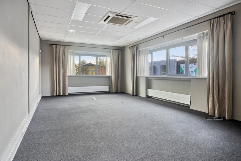 BedrijfsruimteaanSolingenstraat 49<br/> inDeventer