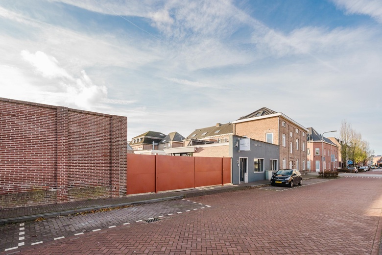 BedrijfsruimteaanKloosterraderstraat 68 - 70<br/> inKerkrade