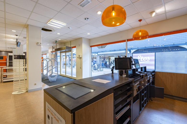 WinkelruimteaanOostermeent-West 9<br/> inHuizen WinkelruimteaanOostermeent-West 9<br/> inHuizen
