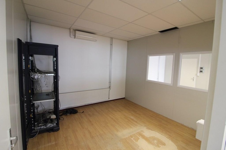 WinkelruimteaanBellstraat 2 D<br/> inVlaardingen WinkelruimteaanBellstraat 2 D<br/> inVlaardingen