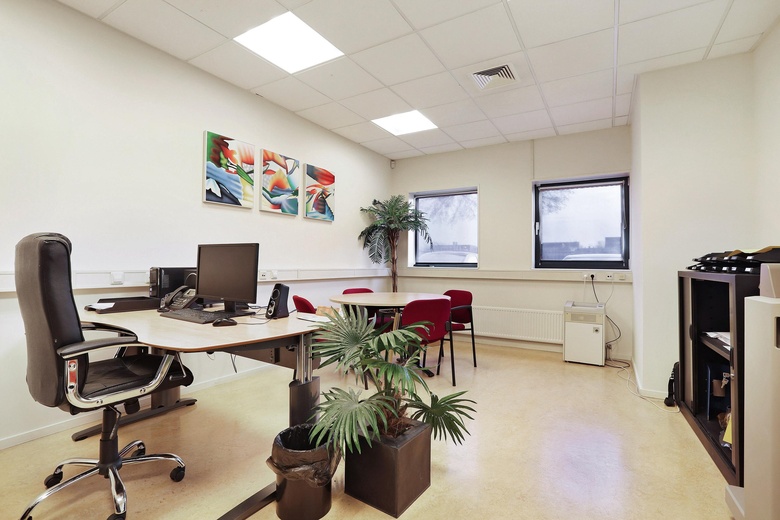 BedrijfsruimteaanAntennestraat 40<br/> inAlmere