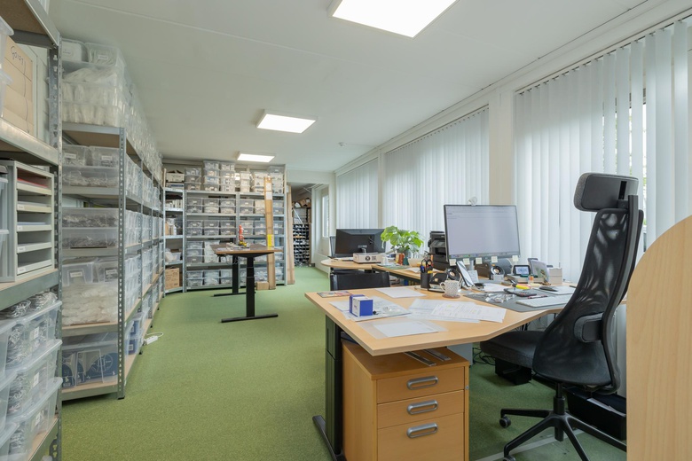 KantoorruimteaanVeenderveld 76<br/> inRoelofarendsveen KantoorruimteaanVeenderveld 76<br/> inRoelofarendsveen