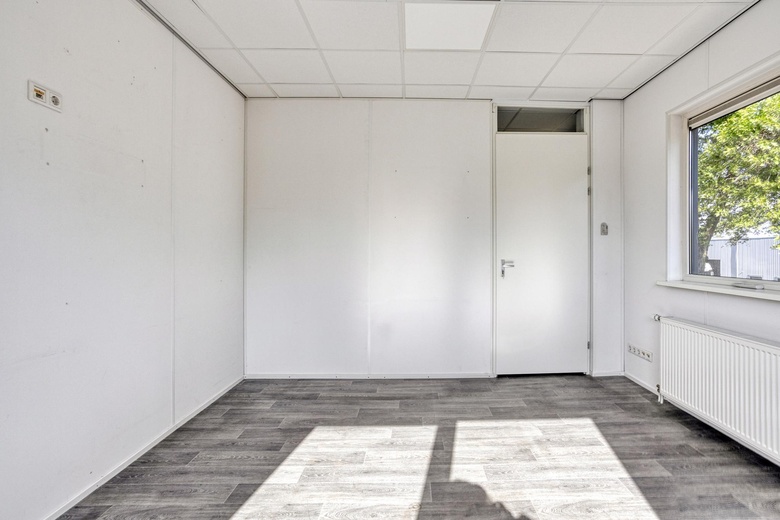 BedrijfsruimteaanWijnkorenstraat 7<br/> inRoosendaal BedrijfsruimteaanWijnkorenstraat 7<br/> inRoosendaal