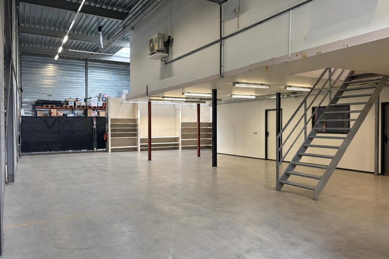 BedrijfsruimteaanElandstraat 104<br/> inCapelle aan den IJssel