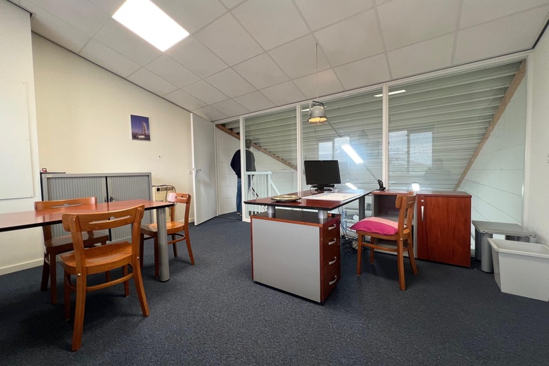 BedrijfsruimteaanCarneool 144<br/> inDordrecht